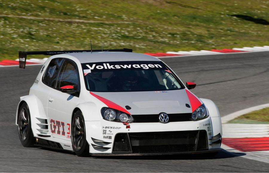  Volkswagen Golf24 24h Nurburgring 2011 года  (фото 27 из 34)